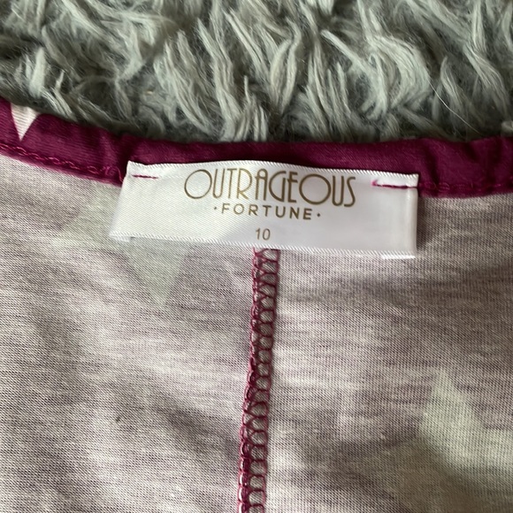 Cute romper, pyjama style long sleeved - Picture 2 of 3